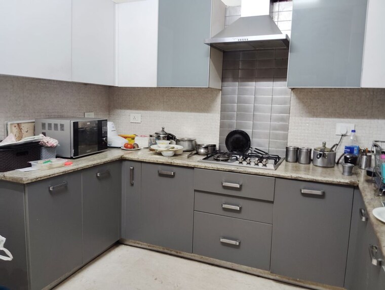 Kitchen, shivalik colony 3 Bedroom 1550 Sq.Ft. Builder Floor In Shivalik Colony Delhi 9946694