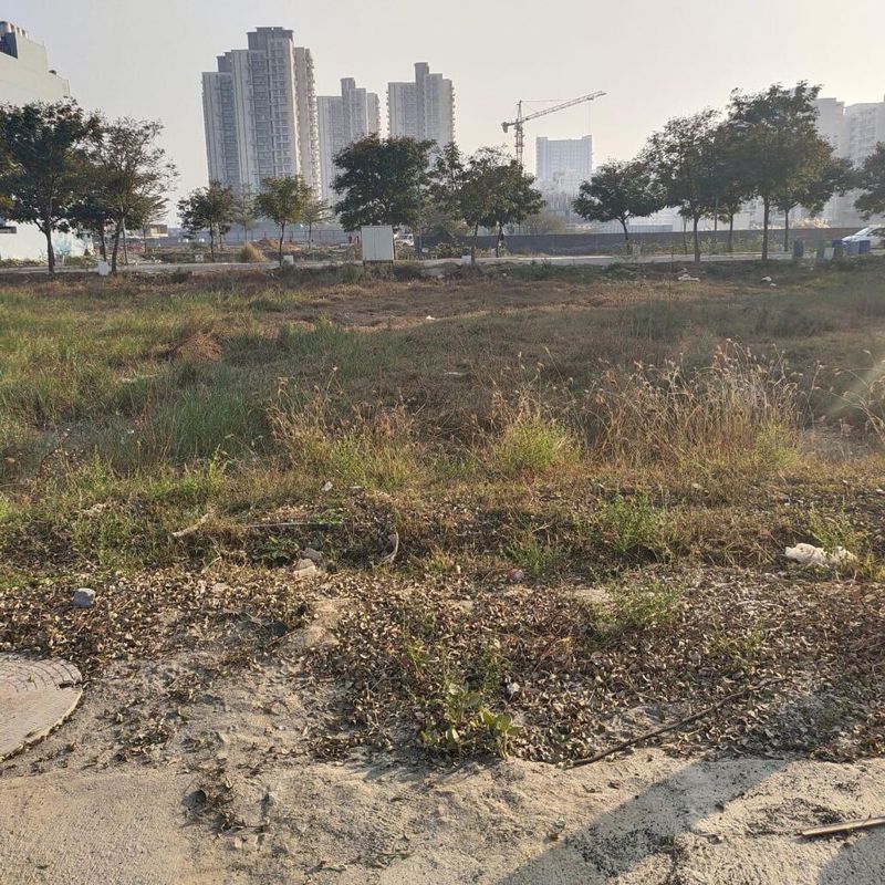 Plot For Sale in BPTP 102 Eden Estate