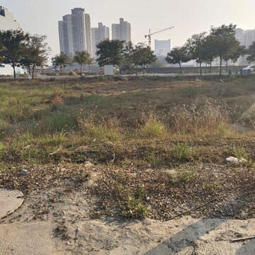  Plot For Sale in BPTP Amstoria, Sector 102