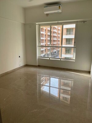 Bedroom in 3.5 BHK Apartment at Kalpataru Radiance, Goregaon West – for Rent