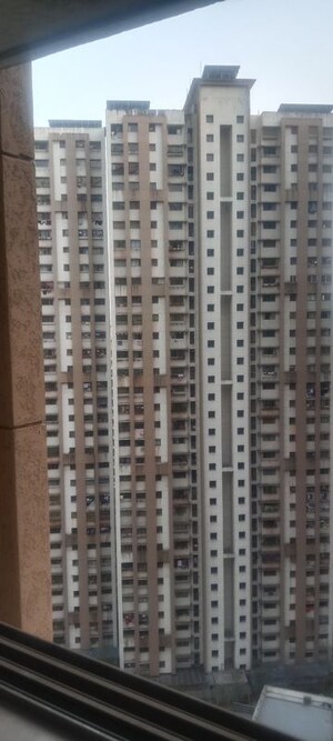 2 BHK Apartment For Rent in Lodha Splendora, Ghodbunder Road