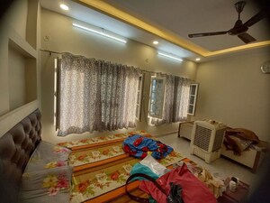 Bedroom in 6+ BHK Independent House at Sanjay Gandhi Puram – for Sale