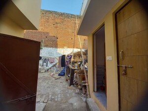 Parking in 6+ BHK Independent House at Sanjay Gandhi Puram – for Sale