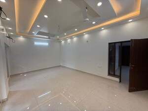 Room in 3 BHK Builder Floor at Kalkaji – for Rent