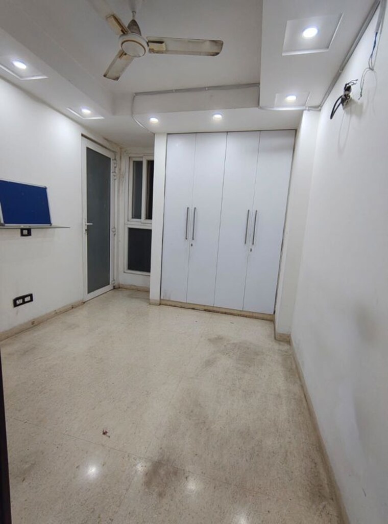 Room, malviya nagar 2 Bedroom 100 Sq.Yd. Builder Floor In Malviya Nagar Delhi 9946747