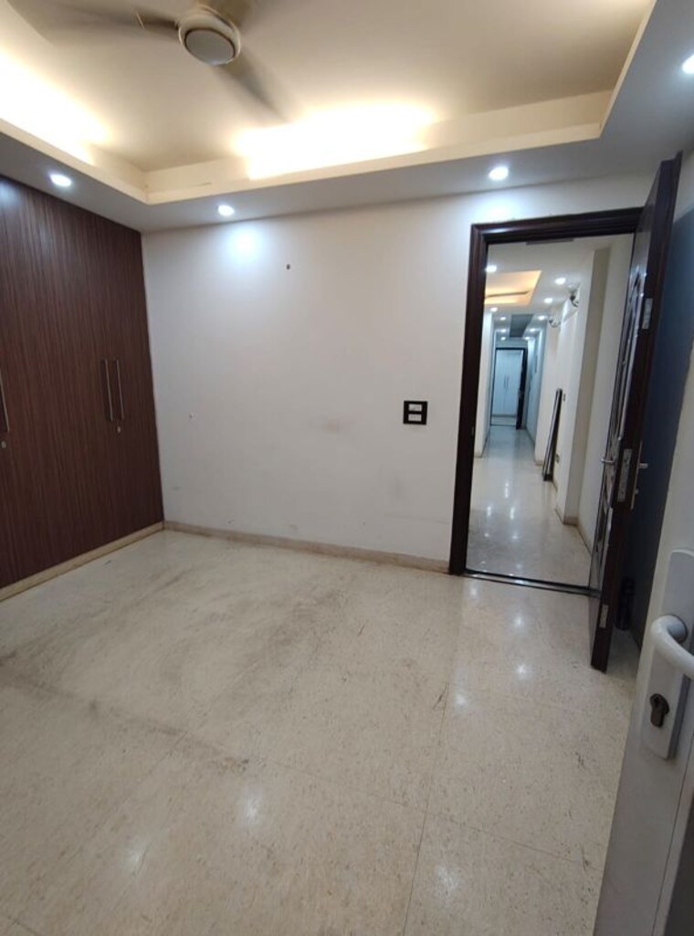 Room, malviya nagar 2 Bedroom 100 Sq.Yd. Builder Floor In Malviya Nagar Delhi 9946747