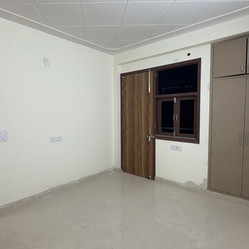 Room in 1 BHK Builder Floor at Palm Residency Chhatarpur, Rajpur Khurd Extension – for Rent