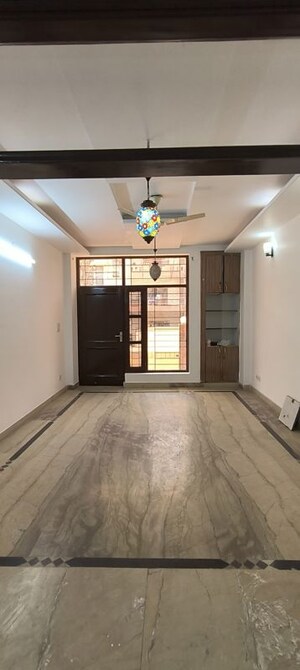 Room in 3 BHK Builder Floor at RWA Apartments Sector 50, Sector 50 – for Rent
