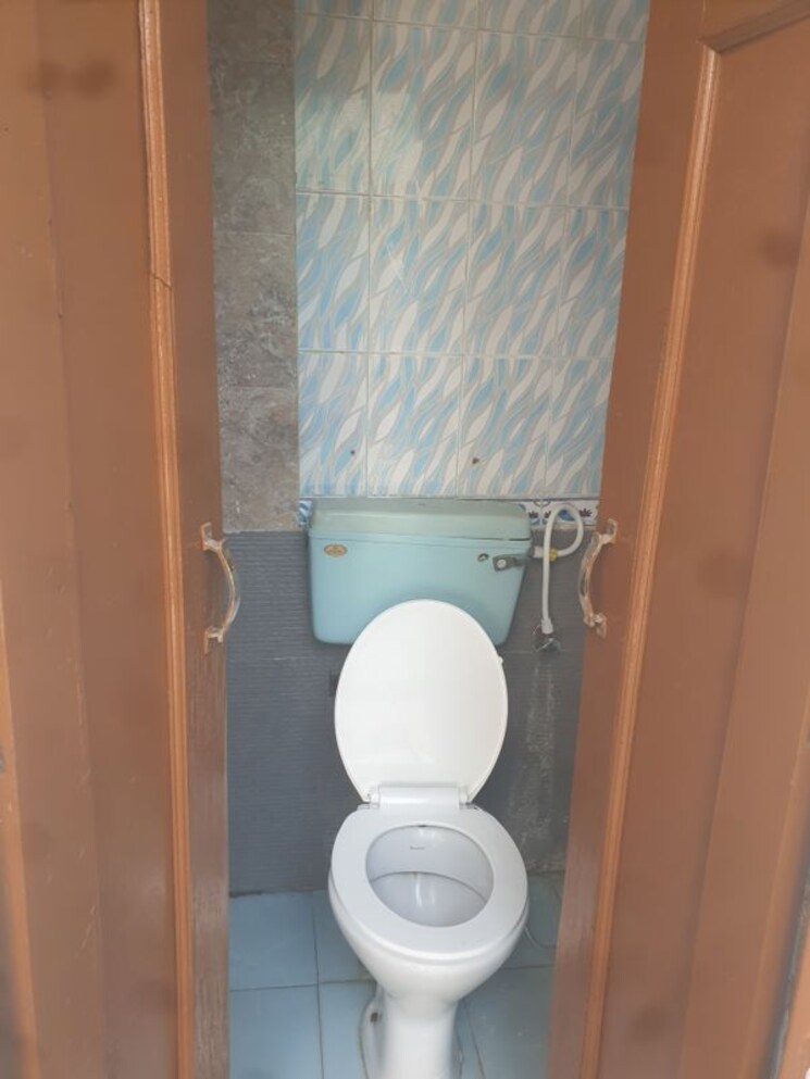 Bathroom, sector 19 3 Bedroom 1850 Sq.Ft. Independent House In Sector 19 Faridabad 9946784