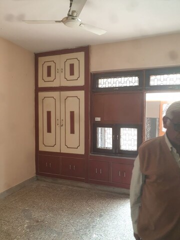 Room in 3 BHK Independent House at Sector 19 – for Rent