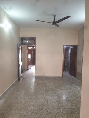 Room in 3 BHK Independent House at Sector 19 – for Rent