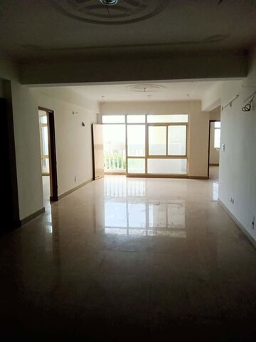 Room in 4 BHK Apartment at Vrindavan Yojna – for Sale