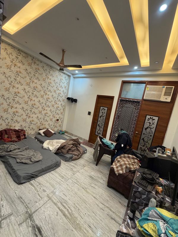 3 BHK Builder Floor For Rent in Vasundhara Sector 13