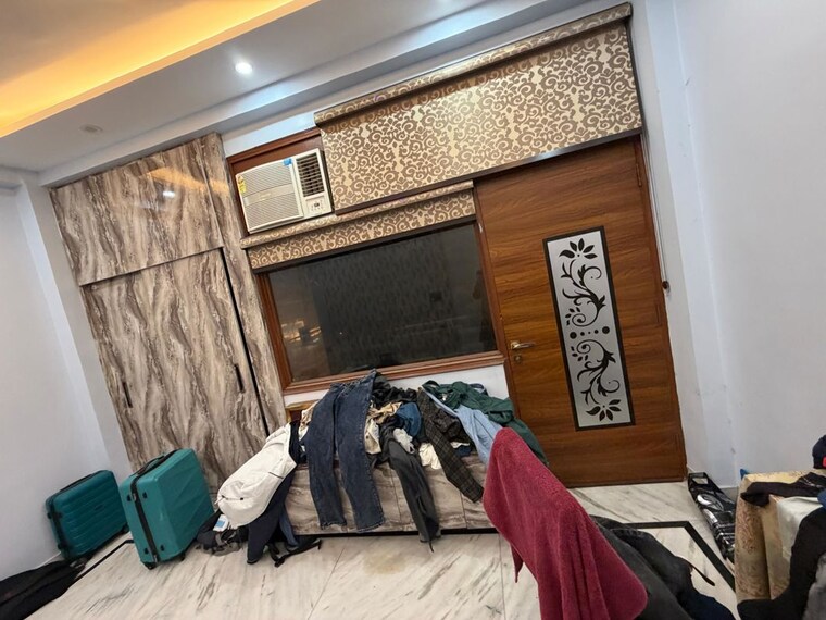 Bedroom, vasundhara sector 13 3 Bedroom 220 Sq.Yd. Builder Floor In Vasundhara Sector 13 Ghaziabad 9946820