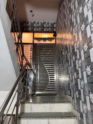 3 BHK Builder Floor – Exterior View View at Vasundhara Sector 13 - for Rent