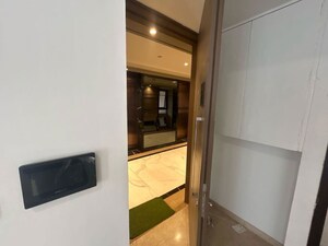 3 BHK Apartment – Entrance View at Lodha Kiara, Worli - for Rent