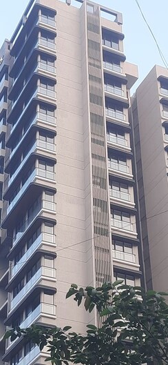 4 BHK + Servant Room Apartment For Sale in Bandra West