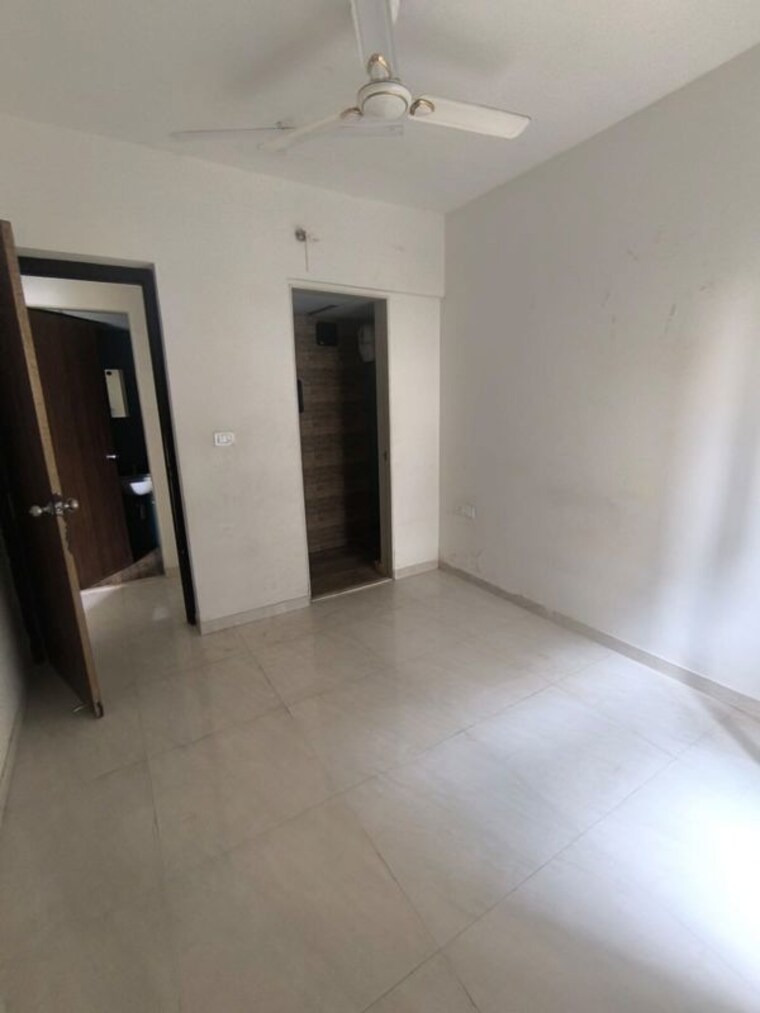 Room, lodha-crown-quality-homes 1 Bedroom 318 Sq.Ft. Apartment In Majiwada Thane 9946840