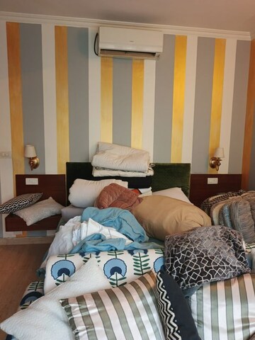 Bedroom in 4 BHK Builder Floor at Friends Colony – for Rent