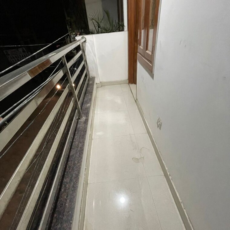 Balcony, malviya nagar 1 Bedroom 450 Sq.Ft. Builder Floor In Malviya Nagar Delhi 9946847