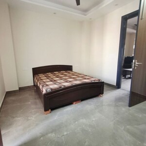 Bedroom in 2 BHK Builder Floor at Sector 40 – for Rent