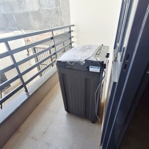 Balcony in 2 BHK Builder Floor at Sector 38 – for Rent
