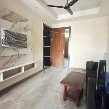 Living Room in 2 BHK Builder Floor at Sector 38 – for Rent