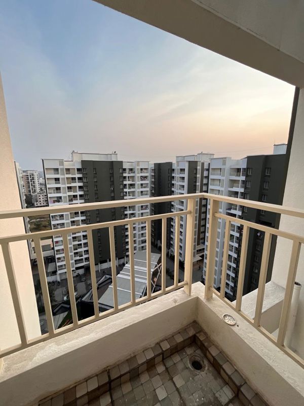 2 BHK Apartment For Rent in Majestique Manhattan Phase 2
