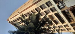 3 BHK + Servant Room Apartment For Sale in Khar West