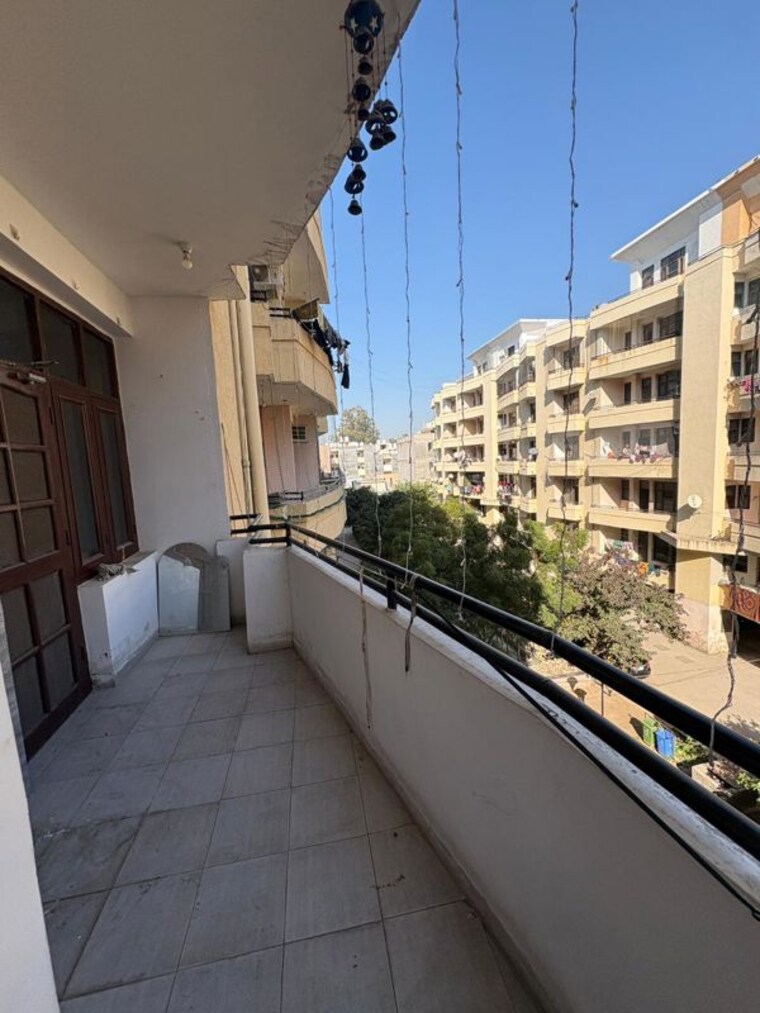 Balcony, dhakoli 2.5 Bedroom 1153 Sq.Ft. Apartment In Dhakoli Zirakpur 9946917