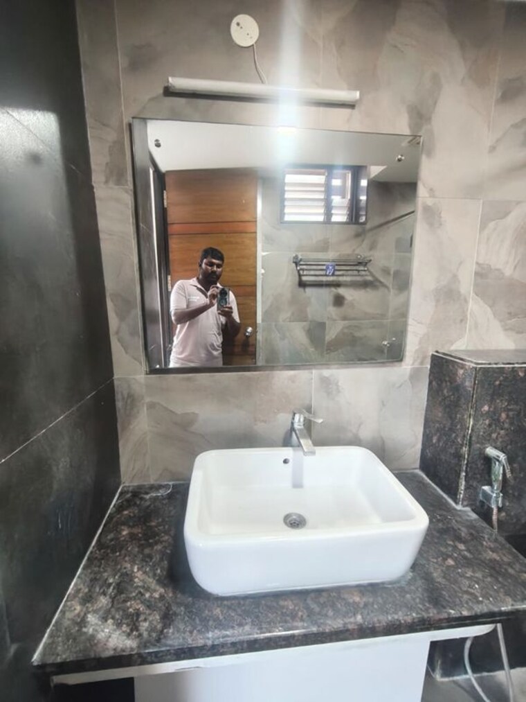 Bathroom, maruti-the-serenade 3 Bedroom 2500 Sq.Ft. Apartment In Jubilee Hills Hyderabad 9946899