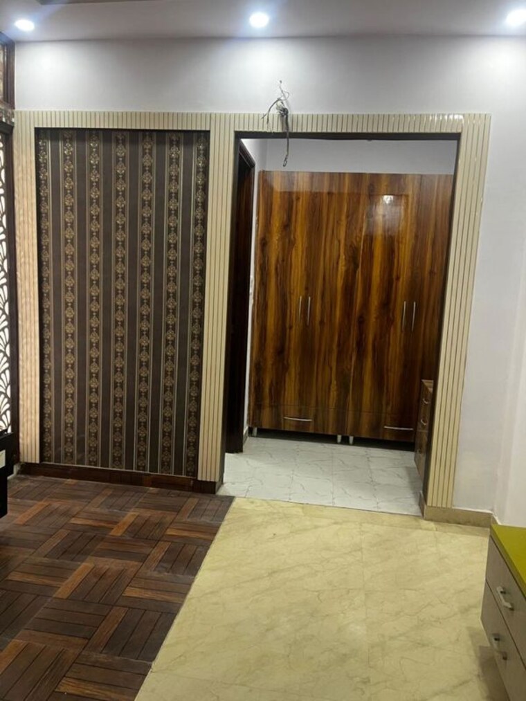 Bedroom, sector 26 6+ Bedroom 288 Sq.Mt. Villa In Sector 26 Noida 9946963
