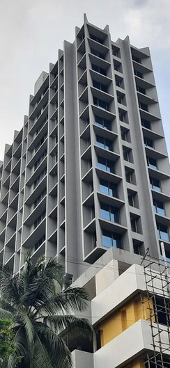 4 BHK + Servant Room Apartment For Sale in Santacruz West