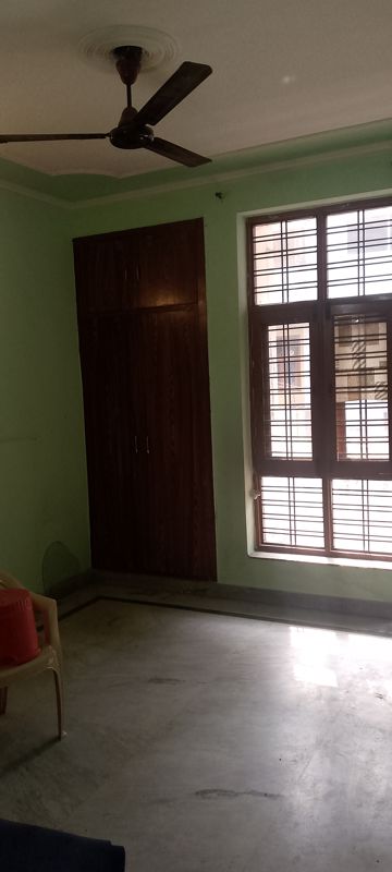 1.5 BHK 800 Sq.Ft. Builder Floor in Arun Yamuna Enclave