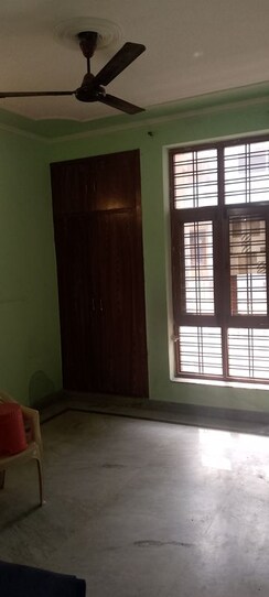 1.5 BHK Builder Floor For Rent in Arun Yamuna Enclave