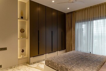 Room in 4 BHK Apartment at Five Star Royal Grandeur, Bopodi – for Sale