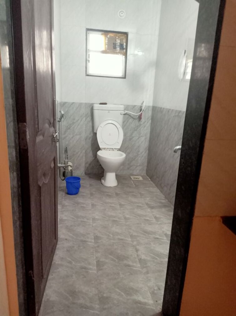 Bathroom, tingre nagar 1 Bedroom 750 Sq.Ft. Apartment In Tingre Nagar Pune 9947148