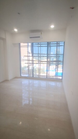 Room in 3 BHK Apartment at Prabhakar Esquina Private Residence, Oshiwara – for Sale