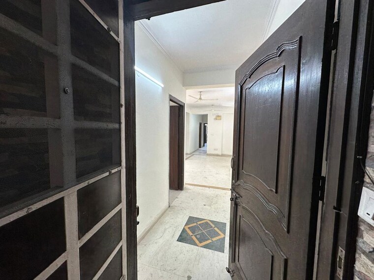 undefined, sector 7 dwarka 3 Bedroom 1500 Sq.Ft. Apartment In Sector 7 Dwarka Delhi 9947255