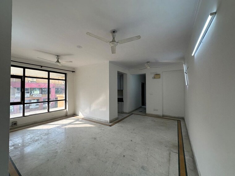 Room, sector 7 dwarka 3 Bedroom 1500 Sq.Ft. Apartment In Sector 7 Dwarka Delhi 9947255