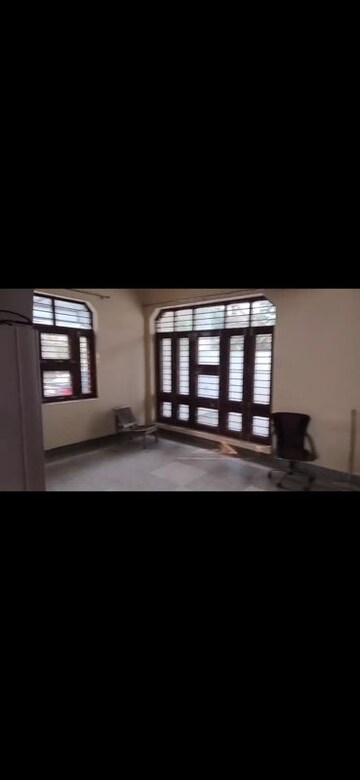 Room in 4 BHK Independent House at Tarang Orchid, Sector 28 – for Rent