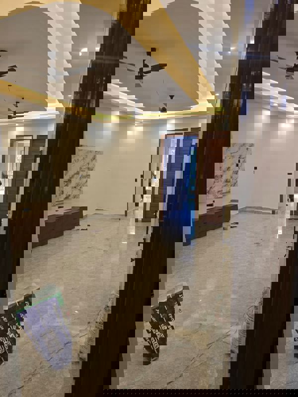 3 BHK 120 Sq.Yd. Builder Floor in Puri Kohinoor