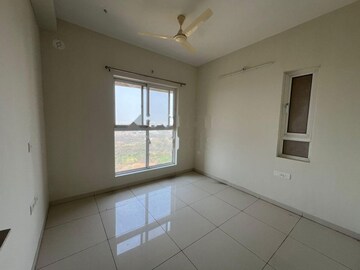 Room in 3 BHK Apartment at Godrej Park Ridge, Manjari – for Rent