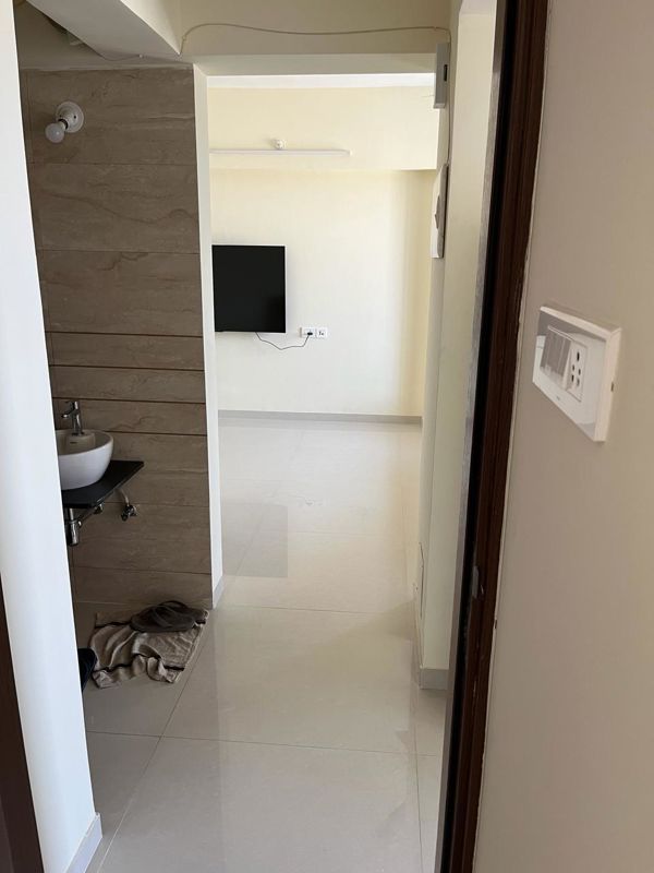 2 BHK + Extra Room Apartment For Sale in Nyati Enclave