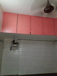 1 Rk+ Extra Room Apartment For Rent in Prabhadevi