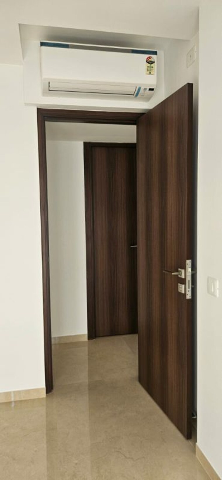 Room, hiranandani-highland 3 Bedroom 789 Sq.Ft. Apartment In Powai Mumbai 9947328