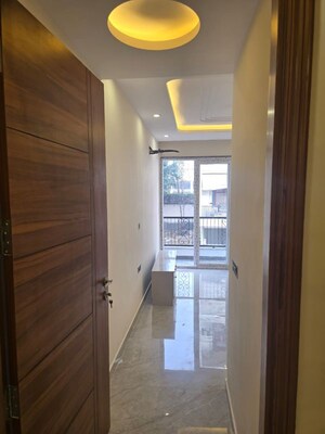 Building Lobby in 3 BHK Builder Floor at Puri Kohinoor, Sector 89 – for Sale