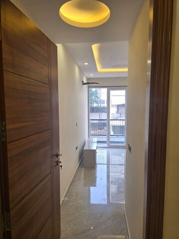 Building Lobby in 3 BHK Builder Floor at Puri Kohinoor, Sector 89 – for Sale