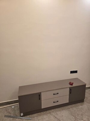 Furnished Amenities in 3 BHK Builder Floor at Puri Kohinoor, Sector 89 – for Sale