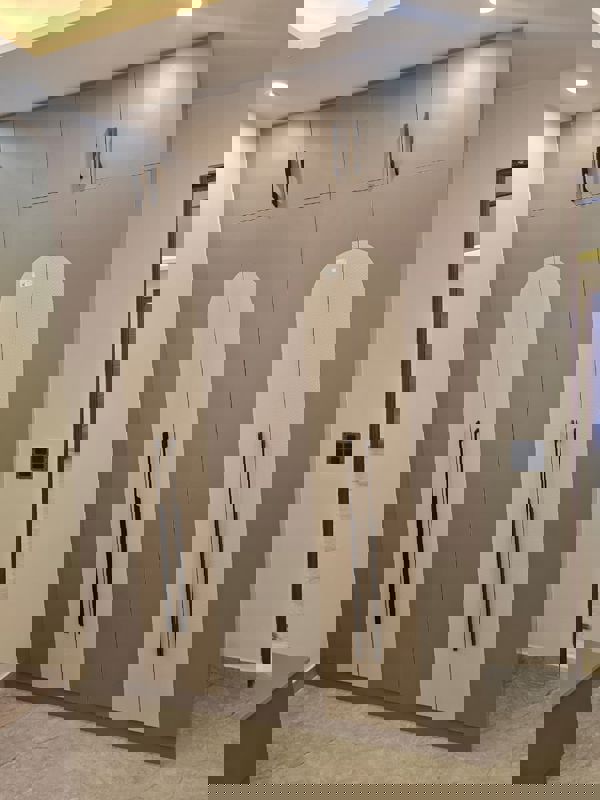 3 BHK 175 Sq.Yd. Builder Floor in Puri Kohinoor